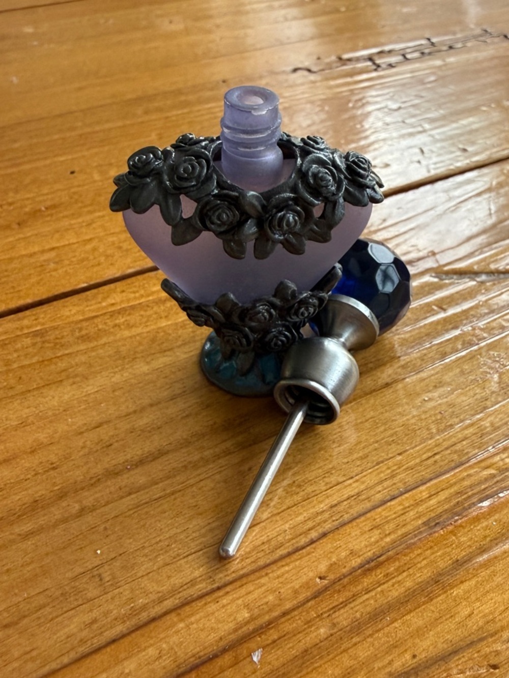 Vtg. Flower Frosted Lavender W/Cobalt Blue Stopper Anointing Oil Bottle (Empty) - Picture 9 of 12